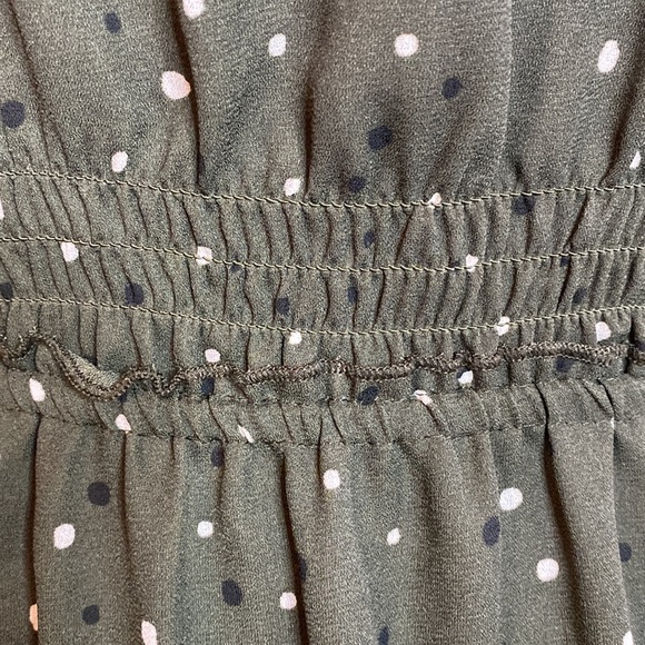 H&M | green and black & white polka dot bell sleeved dress - Picture 7 of 8